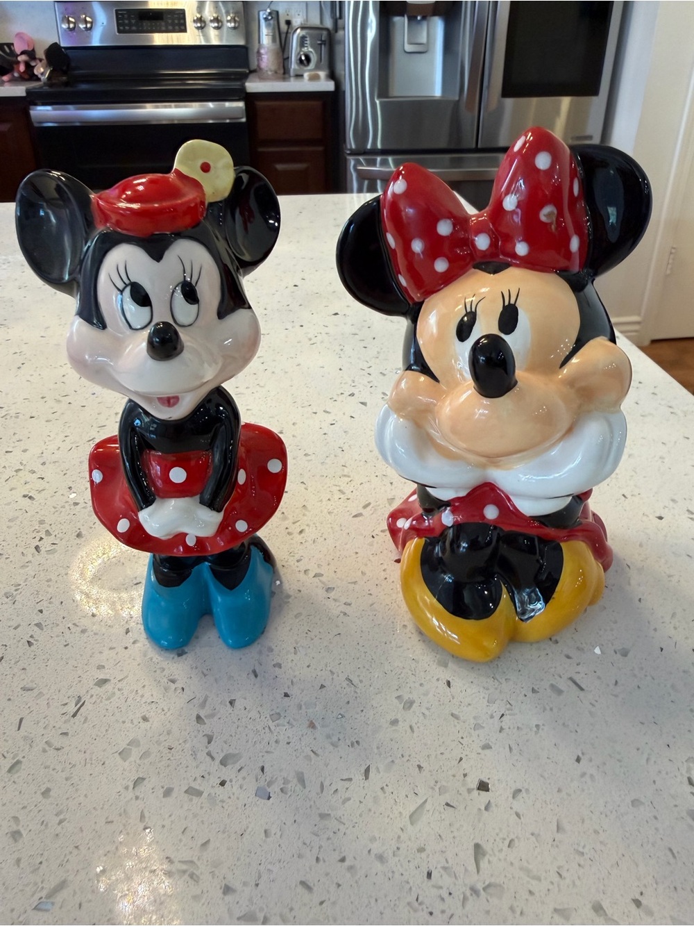 Disney Minnie Mouse Glass Bank & Decorative Figure Set